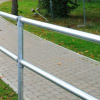 Gājēju drošības barjera, aizsargbarjera