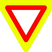 Ceļa zīme - Nr. 206 Dodiet ceļu (ar fluorescējošu apmali)