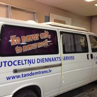 Mikroautobusu aplīmēšana, auto reklāma