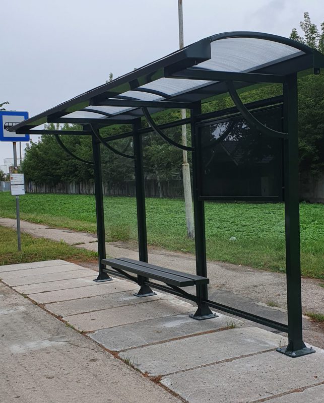 Autobusu pieturvietu nojume ar stiklu - paviljons